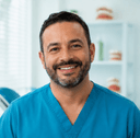 Dr. Andrés Castro